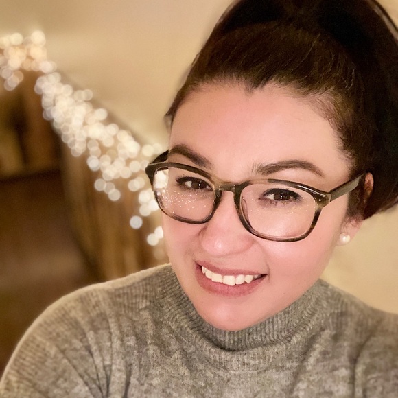 Vikki Caudillo - Poshmark Profile Picture of Vikki Caudillo (@skastar991) on Poshmark