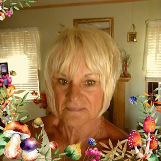 Profile Picture of Sandi Simione Hulings (@sandi.hulings) on Facebook