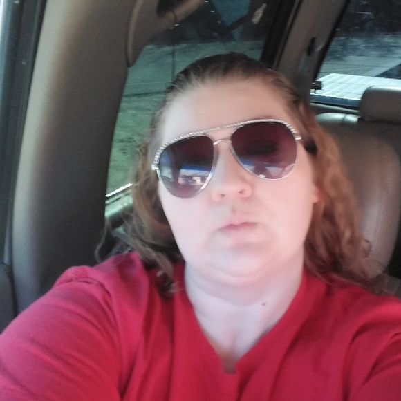 Profile Picture of Jessica Edmonds (@jessica0033) on Poshmark