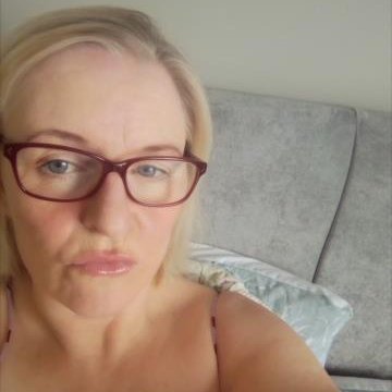 Profile Picture of Karen Stack (@karenst80534345) on Twitter