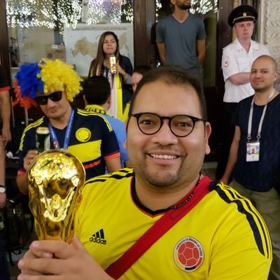 Profile Picture of Alex De La Rosa (@de_la_rosa_alex) on Twitter