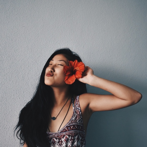 Profile Picture of Lily Hamstra (@radicallils) on Poshmark