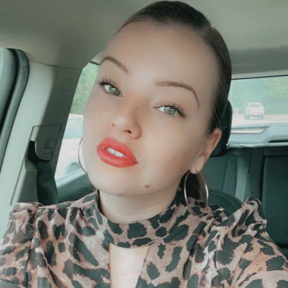 Profile Picture of Brandi Hlavac (@bthlavac) on Poshmark