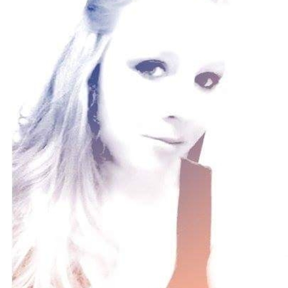 Profile Picture of Amber Winzeler (@reznors_chick) on Poshmark