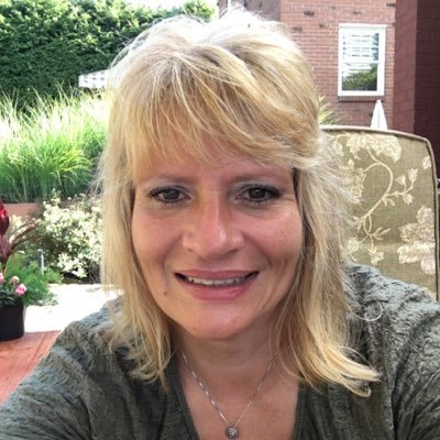Profile Picture of Lori Simcox (@SimcoxLori) on Twitter