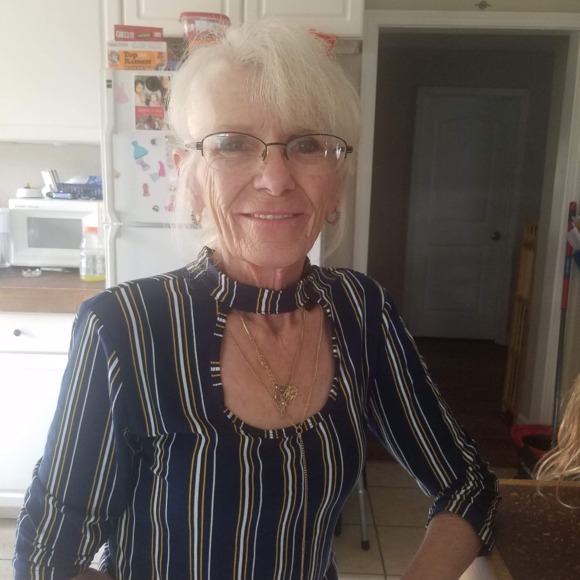 Profile Picture of Paula Chamberlain (@grams2626) on Poshmark