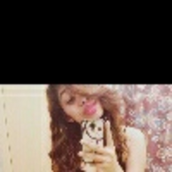 Profile Picture of Maoni Nadine (@naominadine) on Poshmark