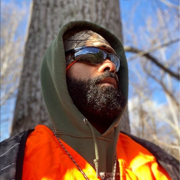 Profile Picture of Christopher Riggs (@cjriggs231) on Poshmark