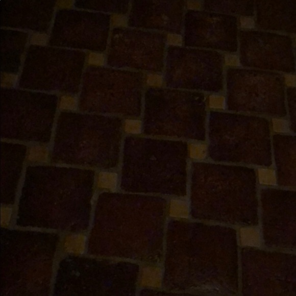 Benny Gealer - Poshmark Profile Picture of Benny Gealer (@bennygealer) on Poshmark