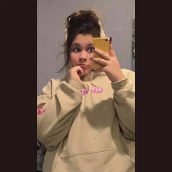 Profile Picture of Aaliyah Phillips (@aaliyahphill237) on Poshmark