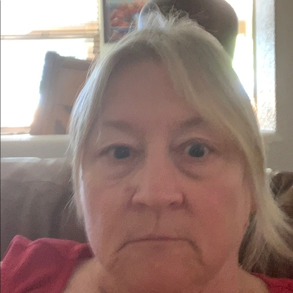 Profile Picture of Debra Netto (@debnetto) on Poshmark