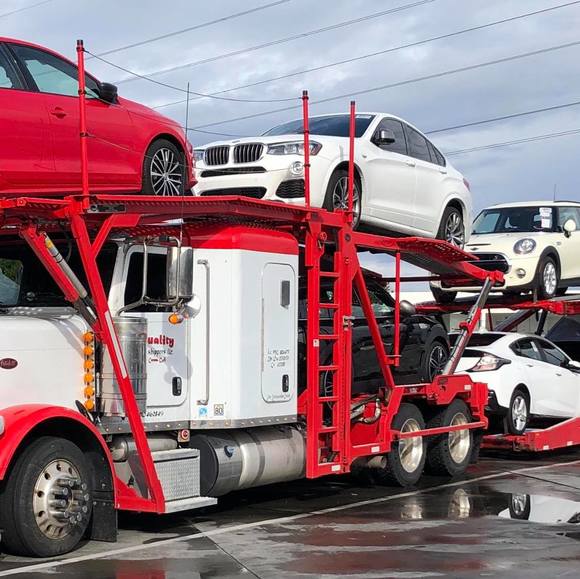 Profile Picture of Richard Quihuis (@richardquihuis) on Poshmark