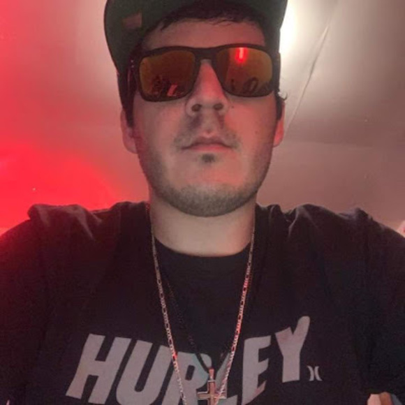 Perseus Caisse - Poshmark Profile Picture of Perseus Caisse (@perseus7117) on Poshmark