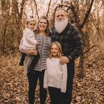Profile Picture of Suzanne Looney Adams (@ksa37481) on Instagram