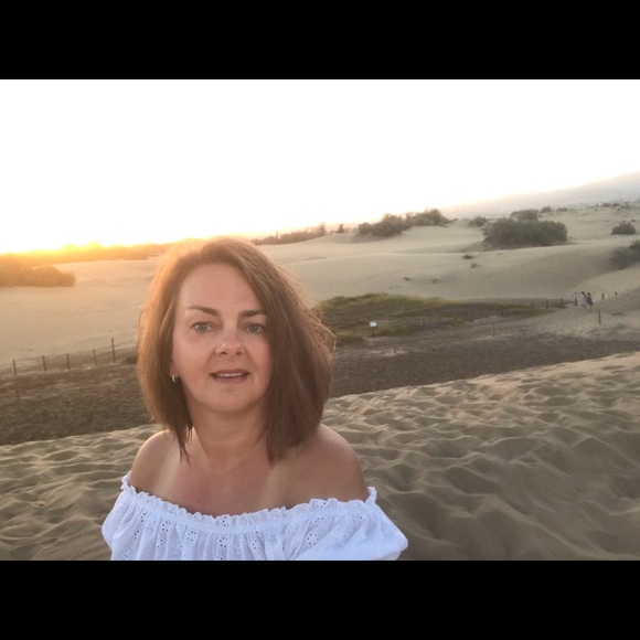 Profile Picture of Lise Lambert (@liselambert) on Poshmark