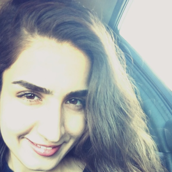 Profile Picture of Nasrin Naderi (@nasnad) on Poshmark