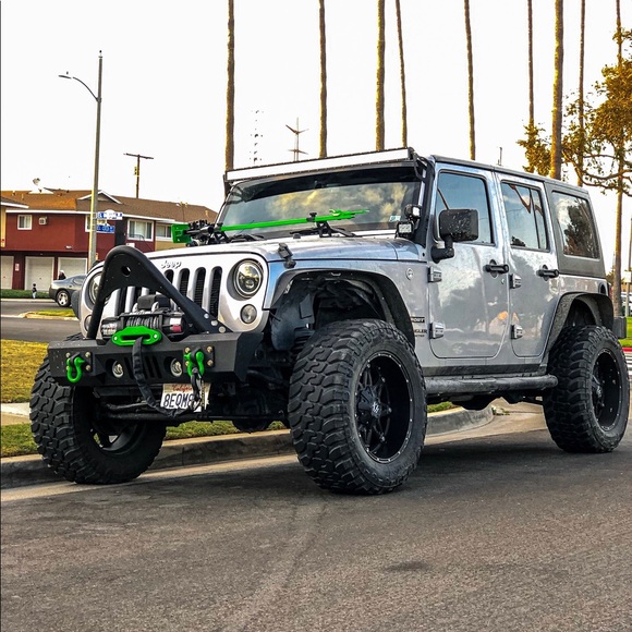 Profile Picture of Jorge Cisneros (@jorgecisnero214) on Poshmark