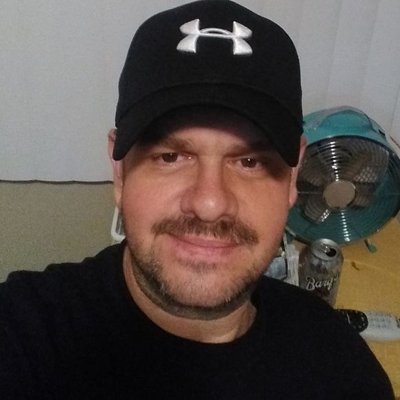 Profile Picture of Rickey Pfalzgraf (@rpfalzgraf1) on Poshmark