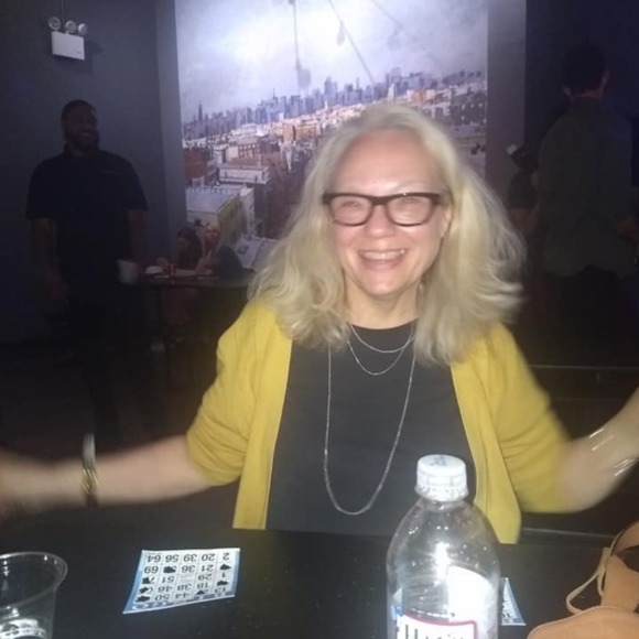 Profile Picture of Lori Raphael (@loriraphael) on Poshmark