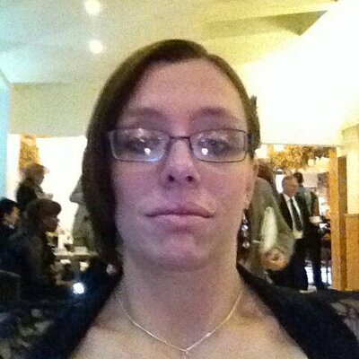 Profile Picture of Julie Ann McIntyre (@julieann25) on Twitter