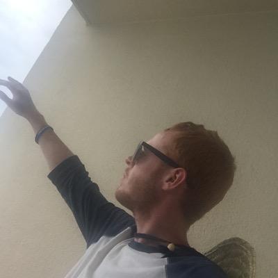 Profile Picture of Andrew Clemmer (@Red_on_my_Head) on Twitter