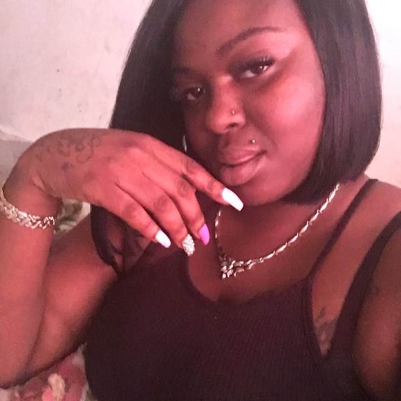 Profile Picture of Alexis Spurlock (@alexisspurlock) on Poshmark