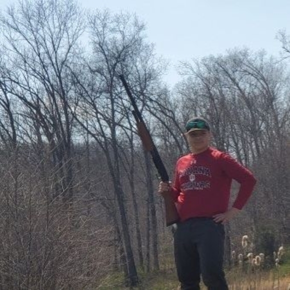 Thomas Buccos - Poshmark Profile Picture of Thomas Buccos (@tbuccos) on Poshmark