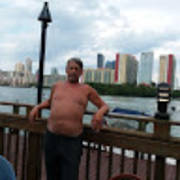 Profile Picture of Greg Gatrell (@gatrellg) on Poshmark