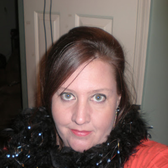 Profile Picture of Diana Twomey (@2diana2me) on Poshmark