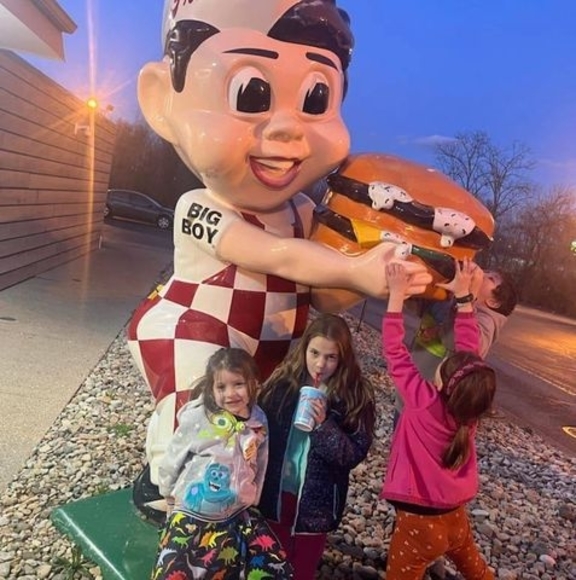 Profile Picture of Goldie Crabtree (@goldielocks62) on Poshmark