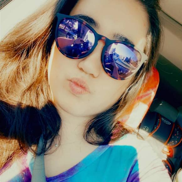 Profile Picture of Danielle Pawlowski (@daniellepaw) on Poshmark