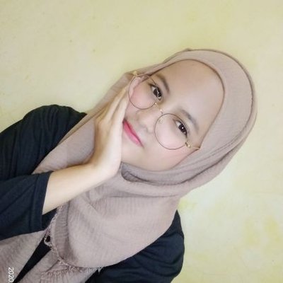 Profile Picture of Toenah Tri Andini (@toenah_tri) on Twitter