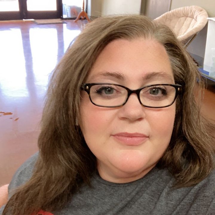 Profile Picture of momx5gaming (@aprilhucksoll) on Tiktok