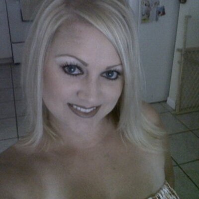 Profile Picture of Christina Moore (@moore_crissy) on Twitter