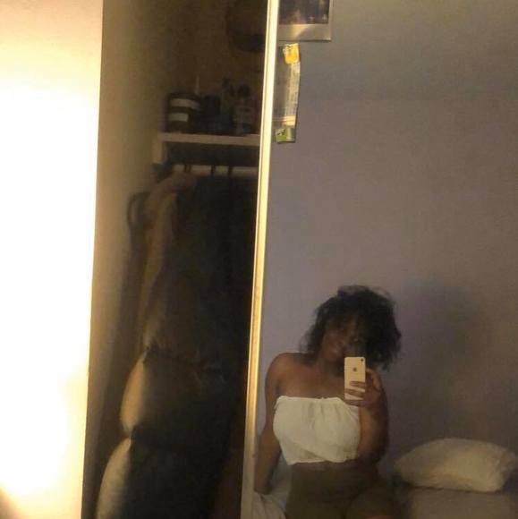 Profile Picture of Princess Obanor (@princessobanor) on Poshmark