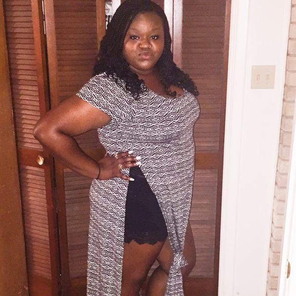Profile Picture of Erichell Moore (@erdmoord) on Poshmark