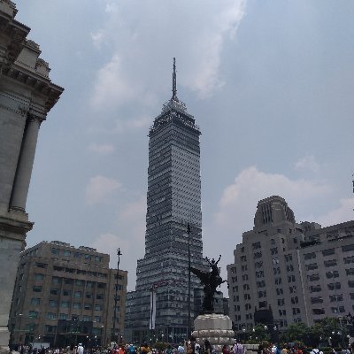 Profile Picture of Robin Grey (@DraydenGrey) on Twitter