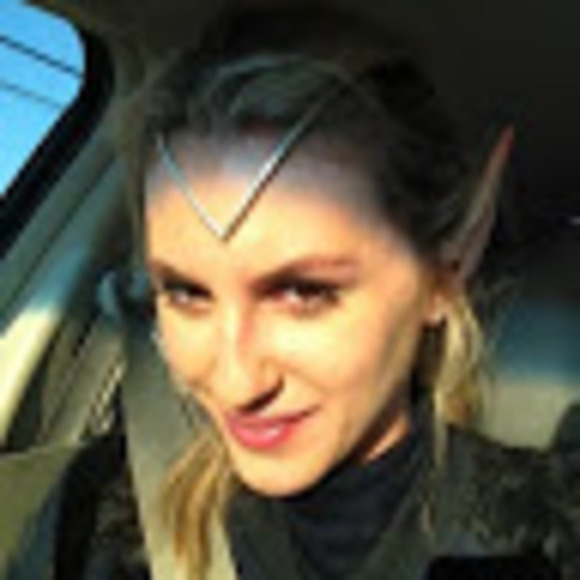 Profile Picture of Beth Guliyeva (@bguliyeva) on Poshmark