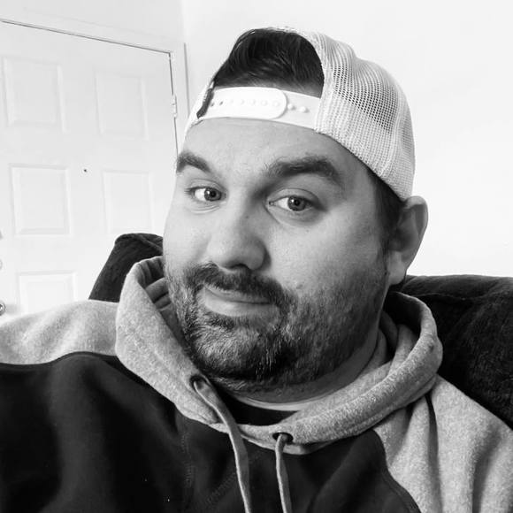 Profile Picture of Jordan Paul (@jordanpaul87) on Poshmark