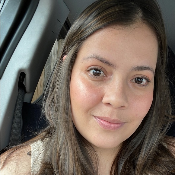 Profile Picture of Daniela Blanco (@danielablanc847) on Poshmark