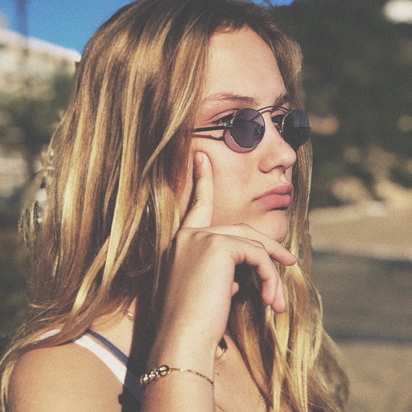 Profile Picture of Janett Wohlfromm (@janettposhmark) on Poshmark