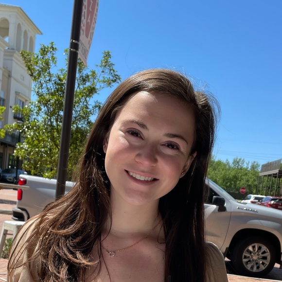 Profile Picture of Alexis Toler (@amt1201) on Poshmark