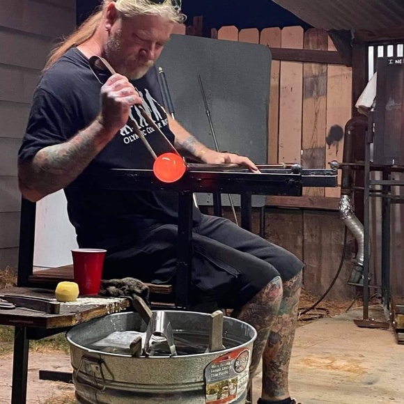 Profile Picture of Ken Sciallo (@kensciallo) on Poshmark