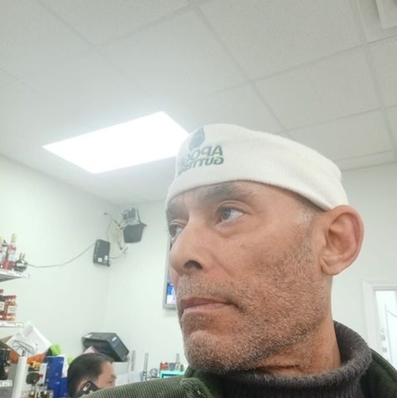 Profile Picture of Aaron Wayne (@aaronwayne724) on Poshmark