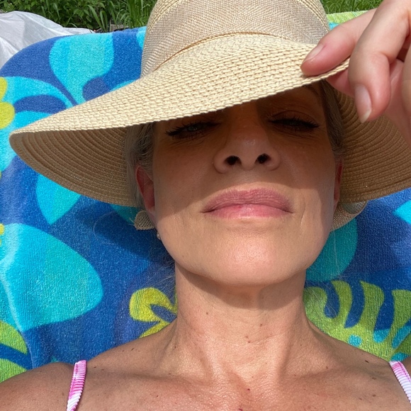 Profile Picture of Rebecca Karlowicz (@wattsgirl65) on Poshmark