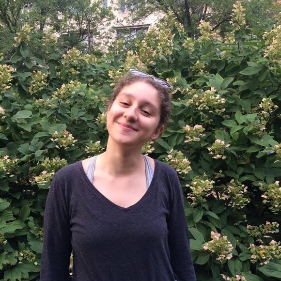Profile Picture of Manuela Ortiz (@ortizmp) on Poshmark