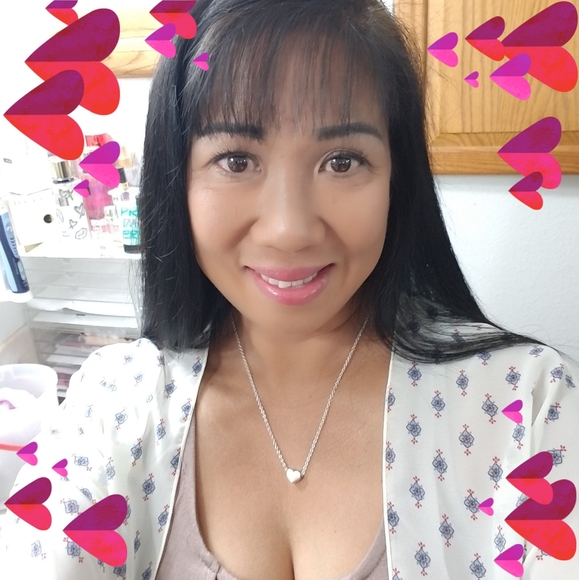 Profile Picture of Mari joey Boone (@marijoeyboone69) on Poshmark