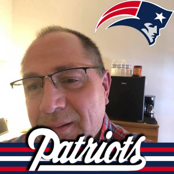 Profile Picture of Edward Cantin (@edwardcantin) on Poshmark