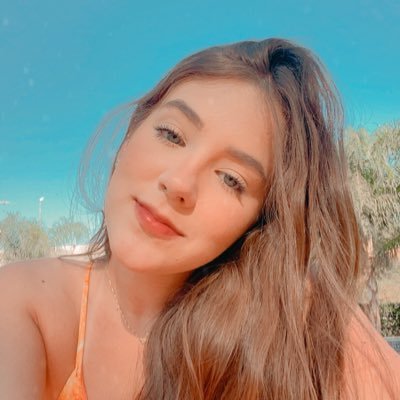 Profile Picture of ᴊᴜʟɪɴʜᴀ ☺︎︎ (@dan__julia) on Twitter