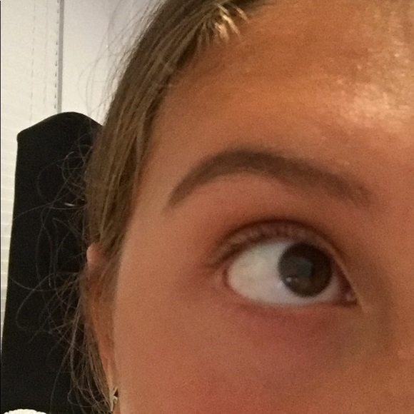 Profile Picture of Mia Strohbehn (@vsco_girl685) on Poshmark